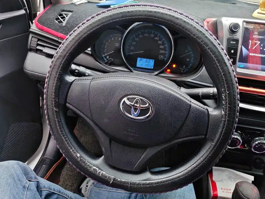 Toyota Yaris L 2018 — фото 15