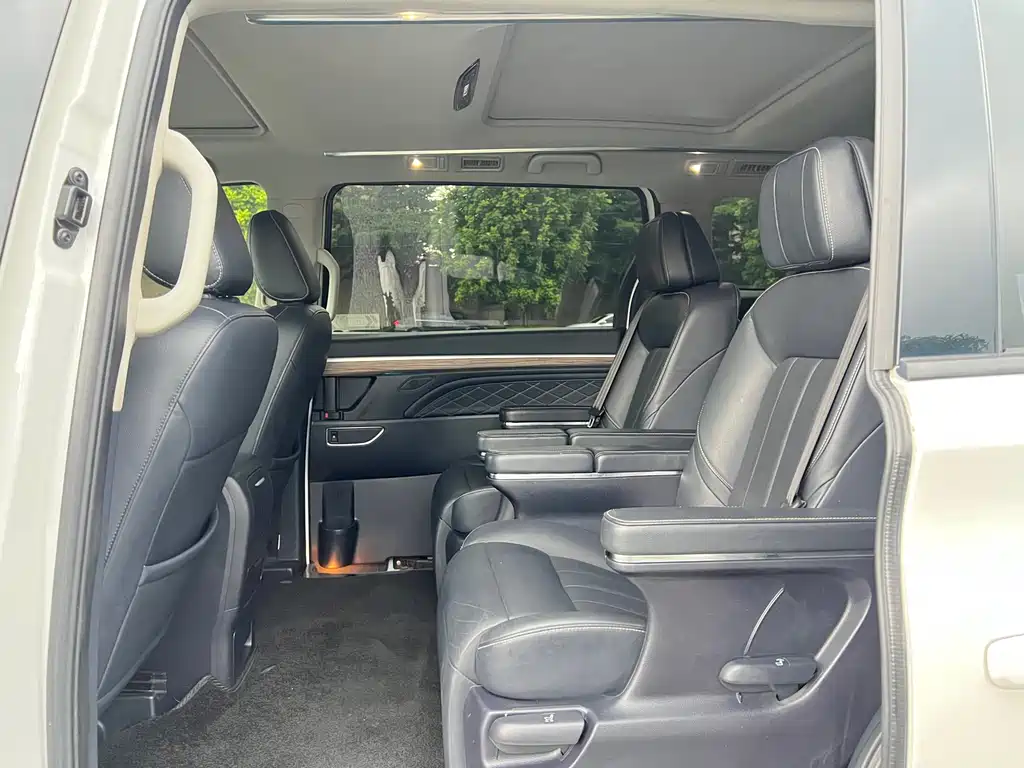 GAC Motor Trumpchi M8 2020 — фото 10