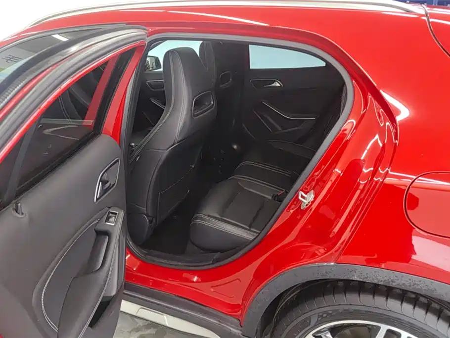 Mercedes-Benz GLA 2017 — фото 11