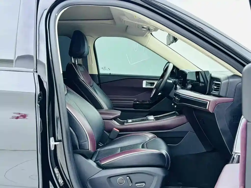 Ford Explorer 2023 — фото 16