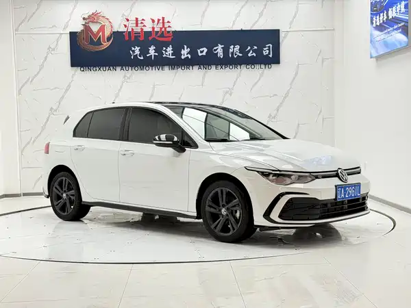 Volkswagen Golf 2021