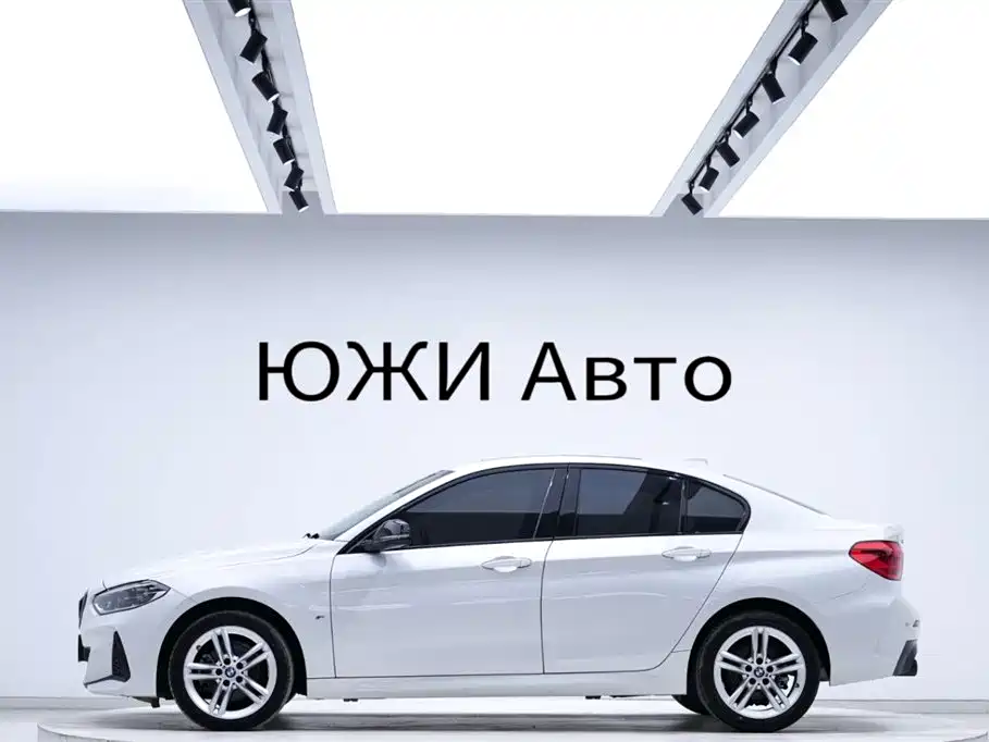 BMW 1 Series 2023 — фото 23