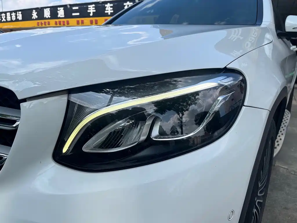 Mercedes-Benz GLC 2018 — фото 20