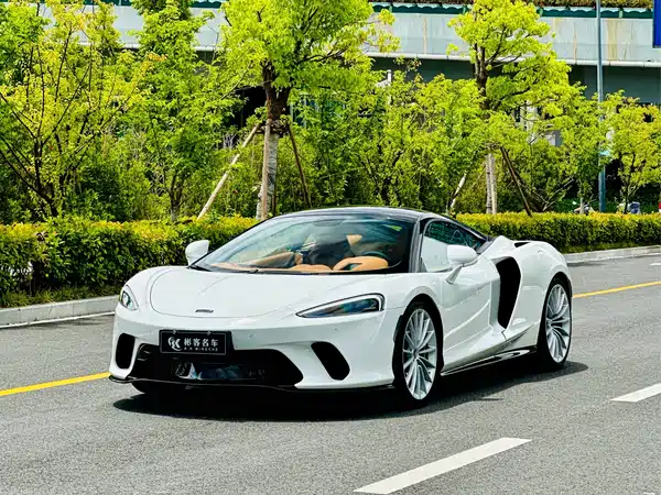 McLaren GT 2022