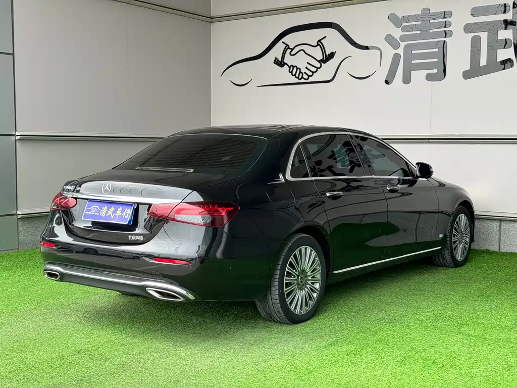 Mercedes-Benz E-Class 2023 — фото 15