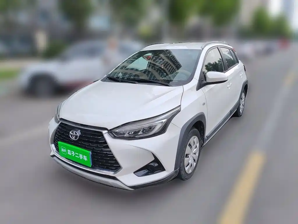 Toyota Yaris L 2021