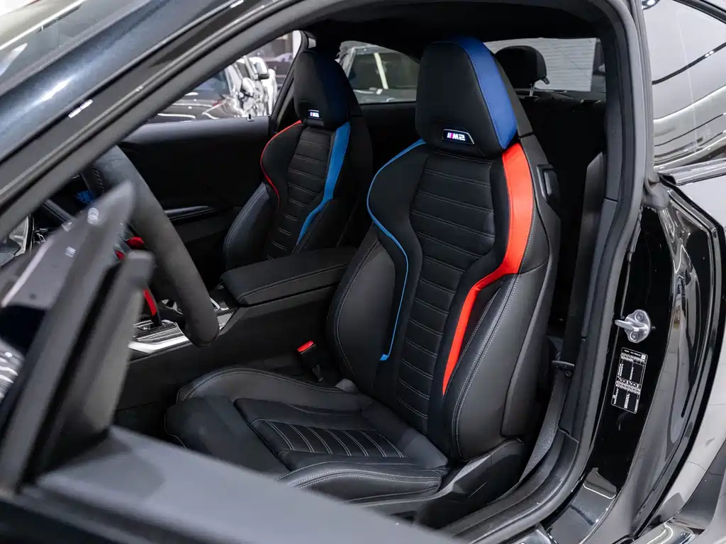 BMW M2 2025 — фото 13