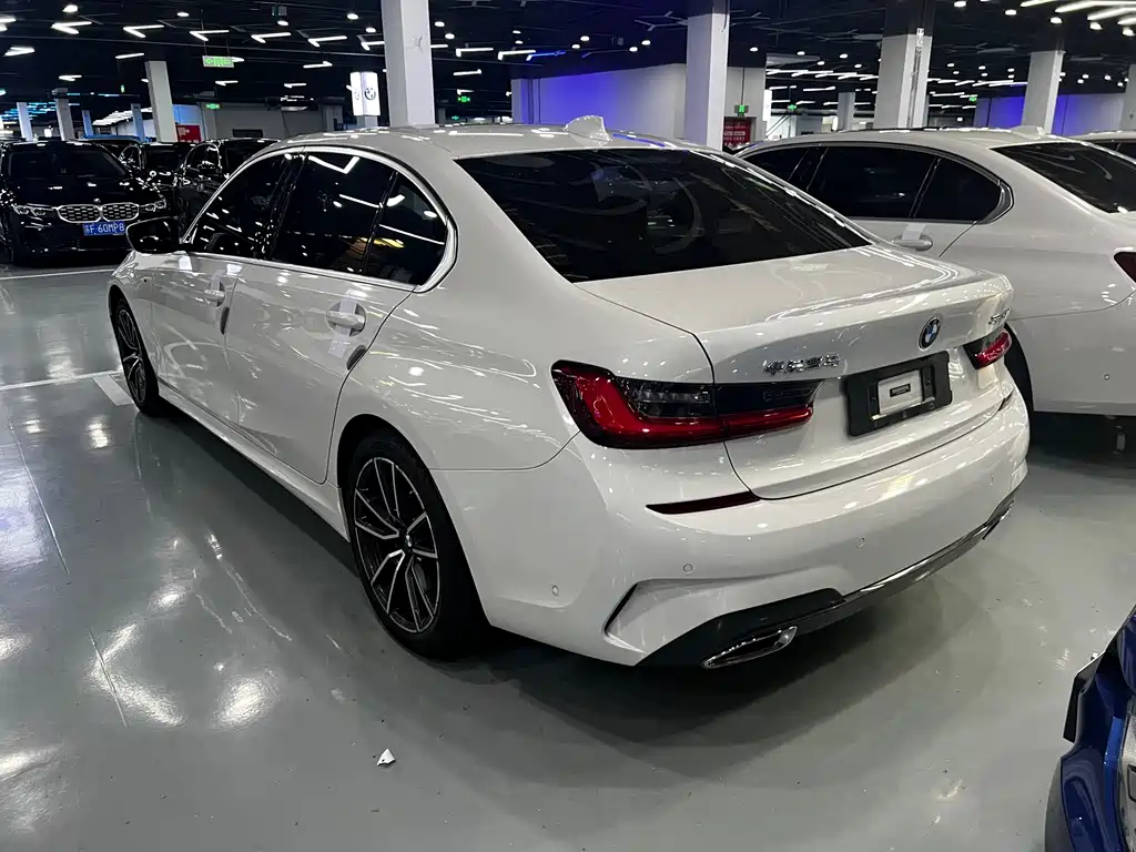 BMW 3 Series 2021 — фото 14