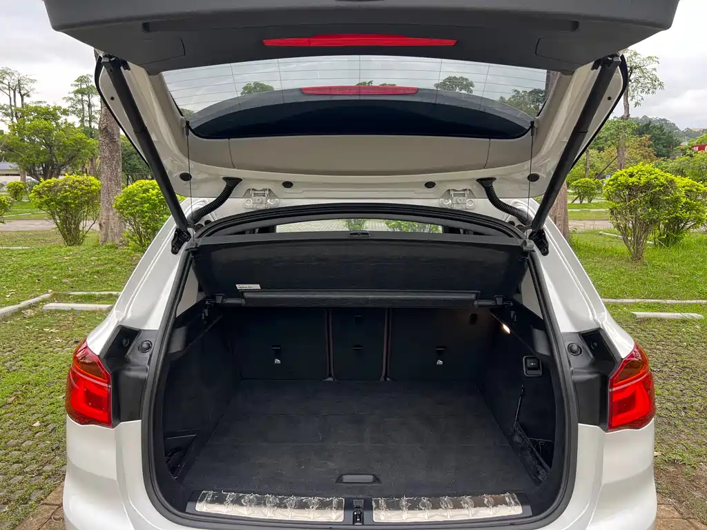 BMW X1 2018 — фото 18