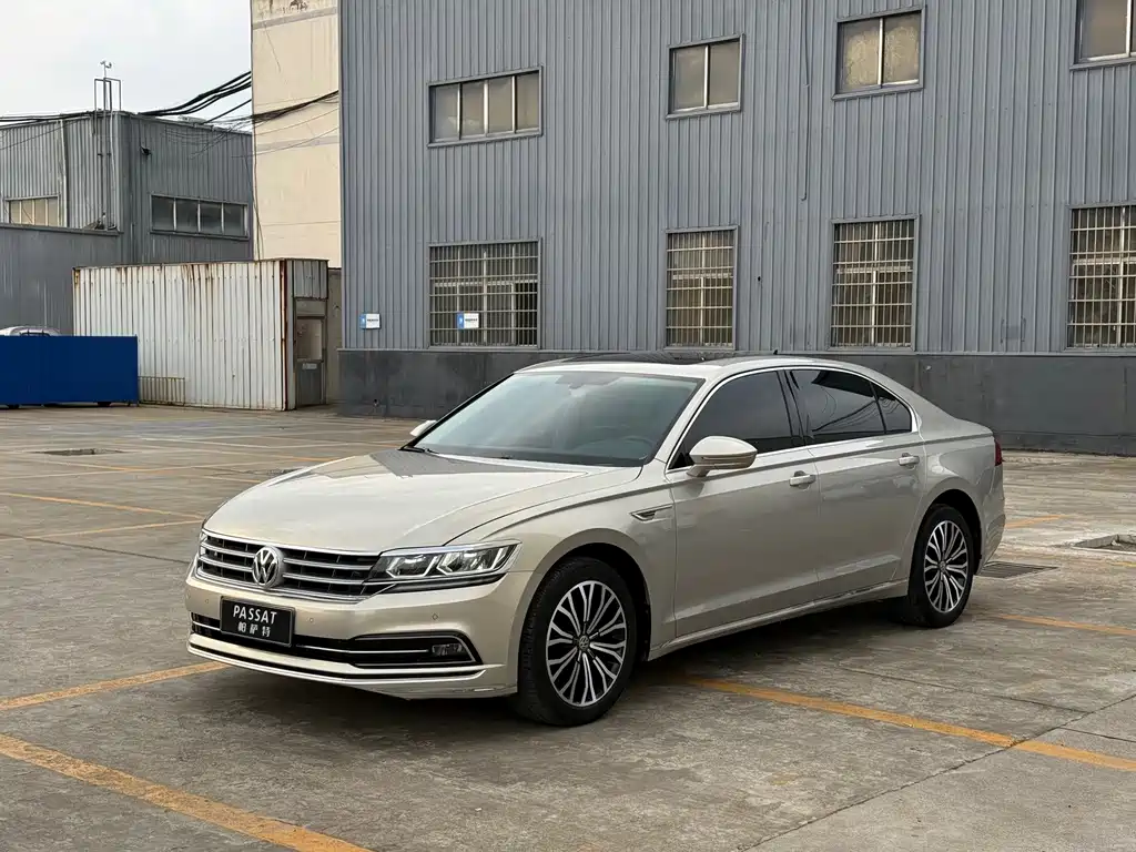 Volkswagen Phideon 2018 — фото 1