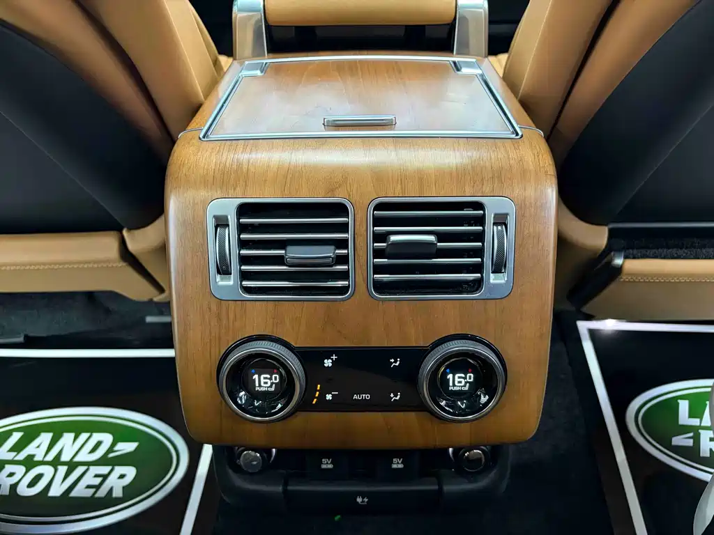 Land Rover Range Rover 2021 — фото 17