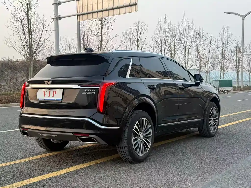 Cadillac XT5 2025 — фото 9