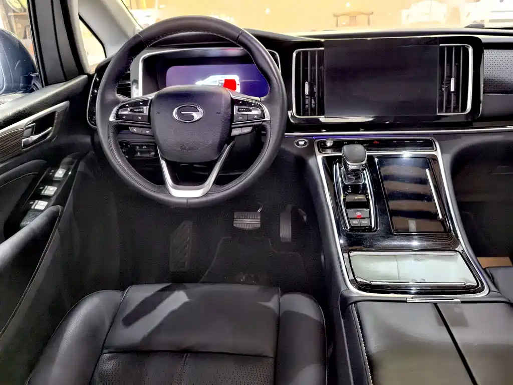 GAC Motor Trumpchi M8 2021 — фото 8
