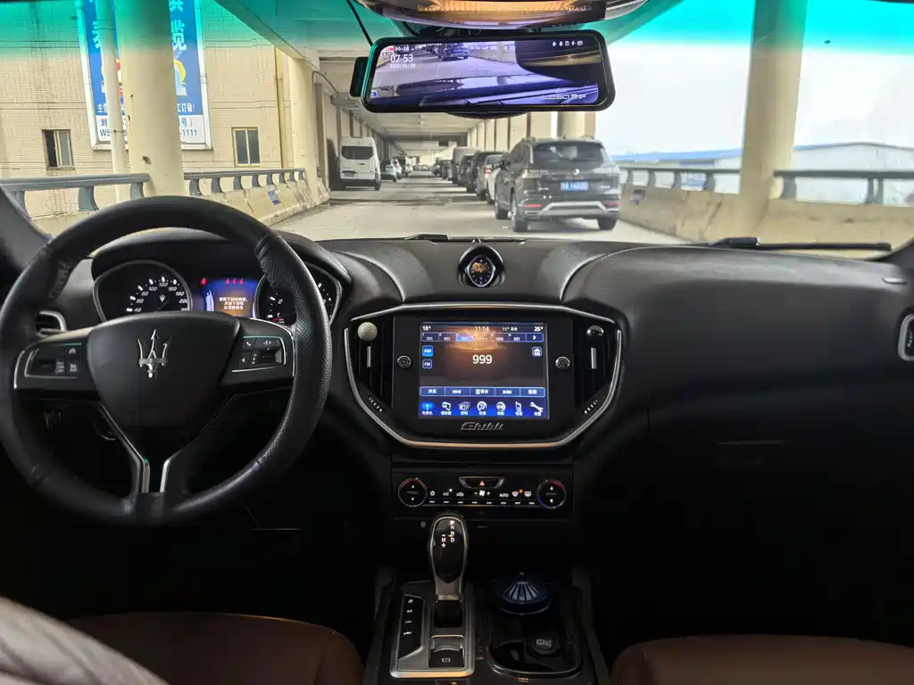 Maserati Ghibli 2016 — фото 40