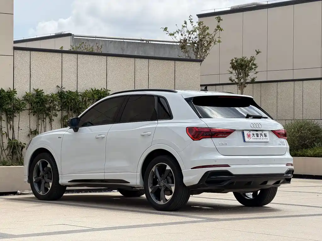 Audi Q3 2020 — фото 13