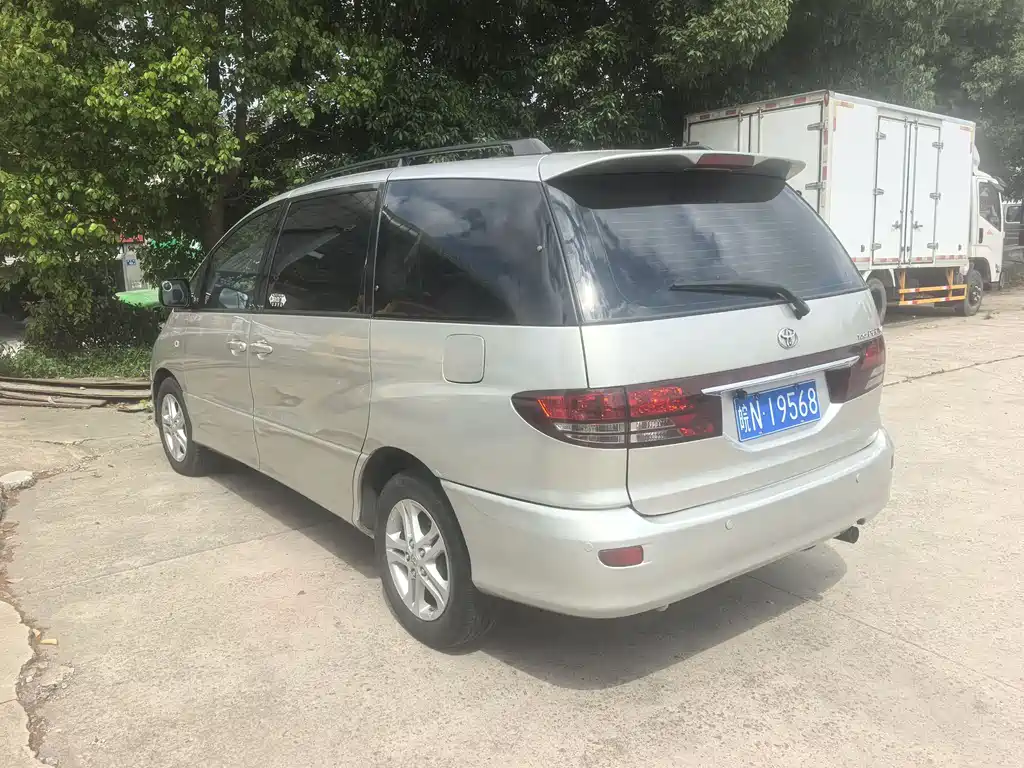 Toyota Previa 2004 — фото 9