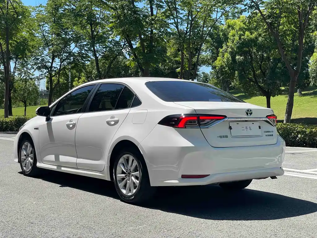 Toyota Corolla 2023 — фото 14