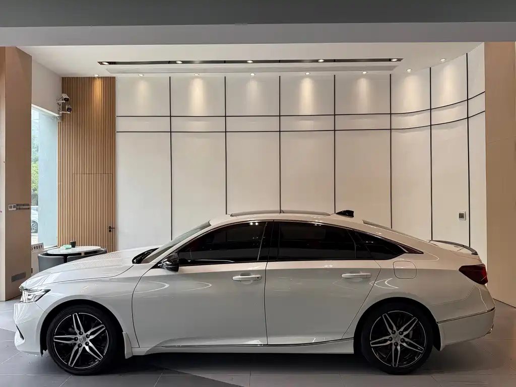 Honda Accord 2022 — фото 4