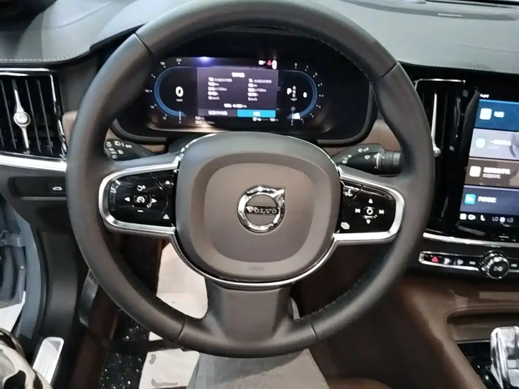 Volvo S90 2022 — фото 11