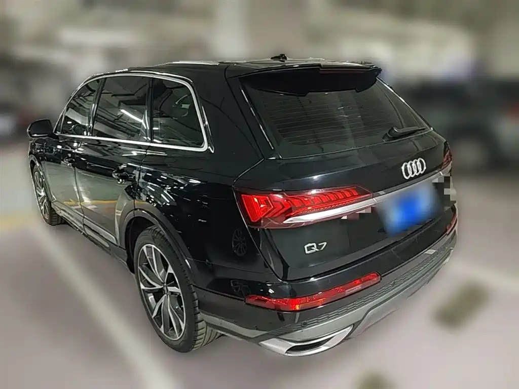Audi Q7 2021 — фото 9