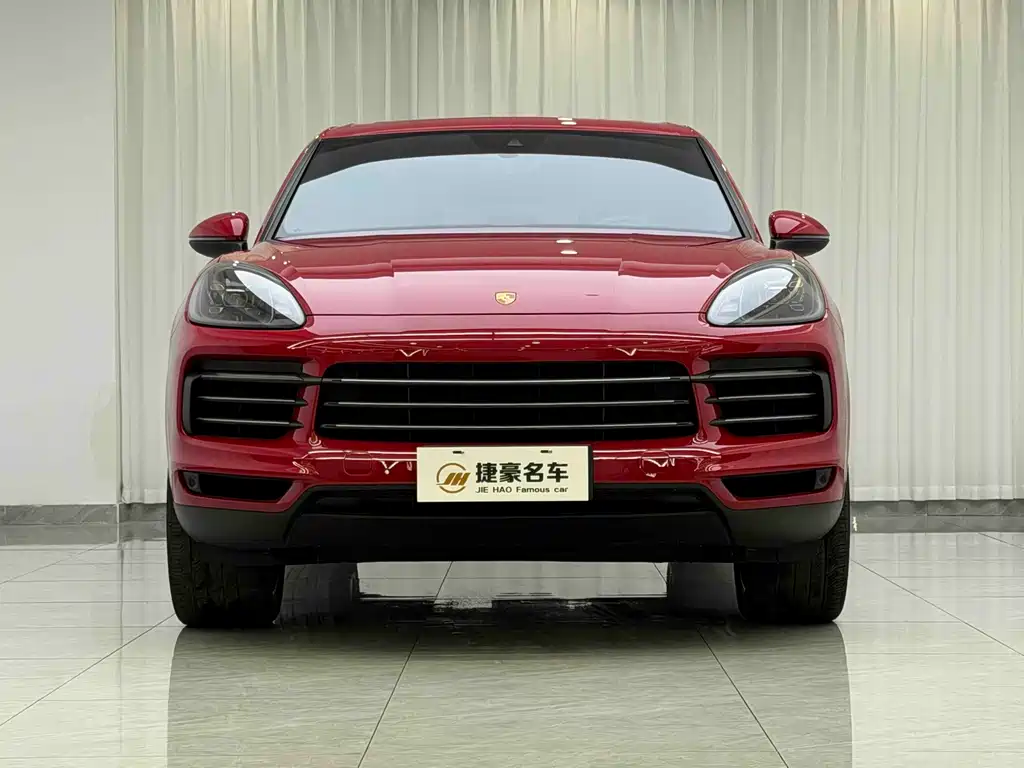 Porsche Cayenne 2022 — фото 1