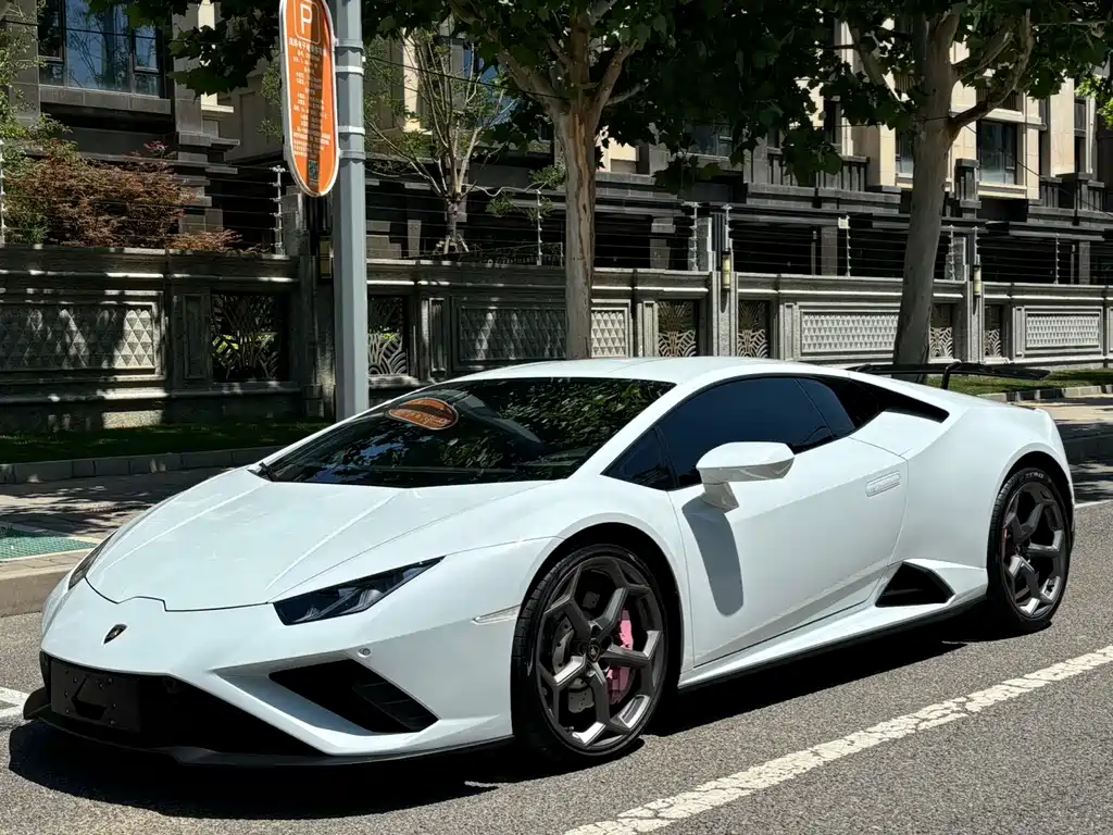 Lamborghini Huracán 2021 — фото 1