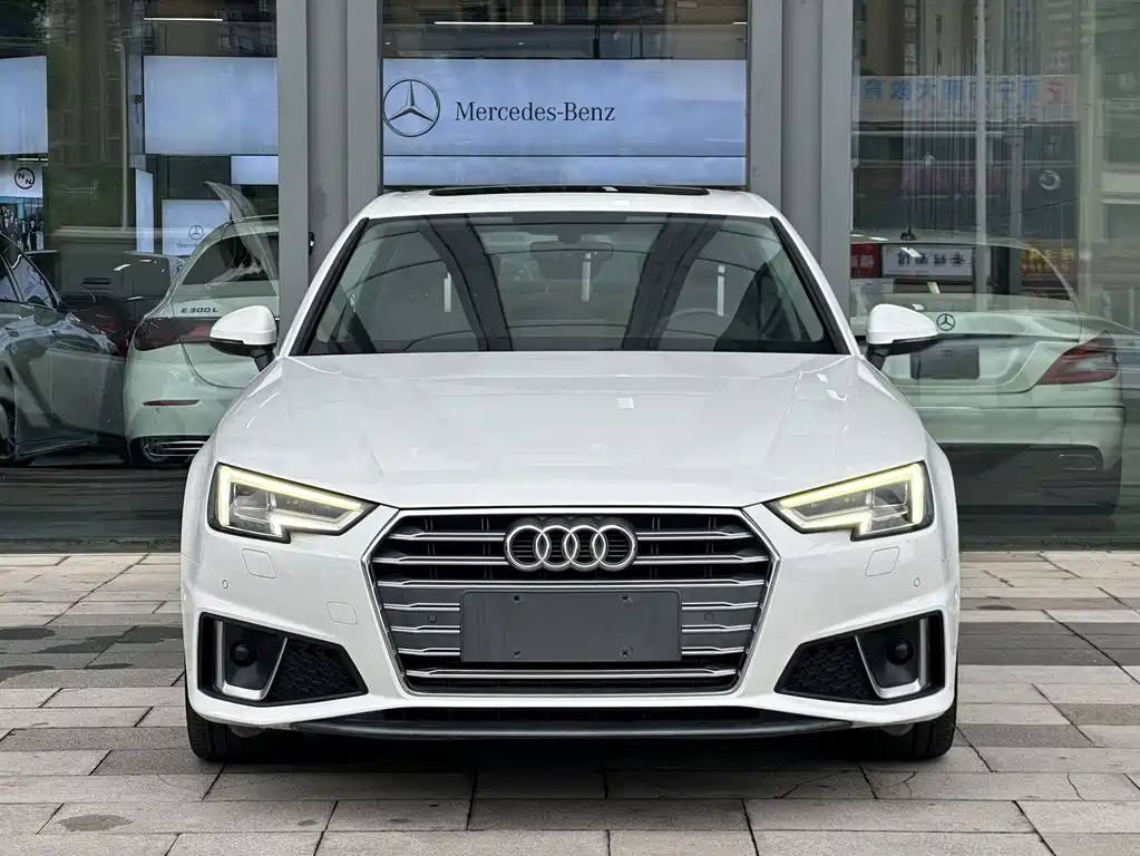 Audi A4L 2019
