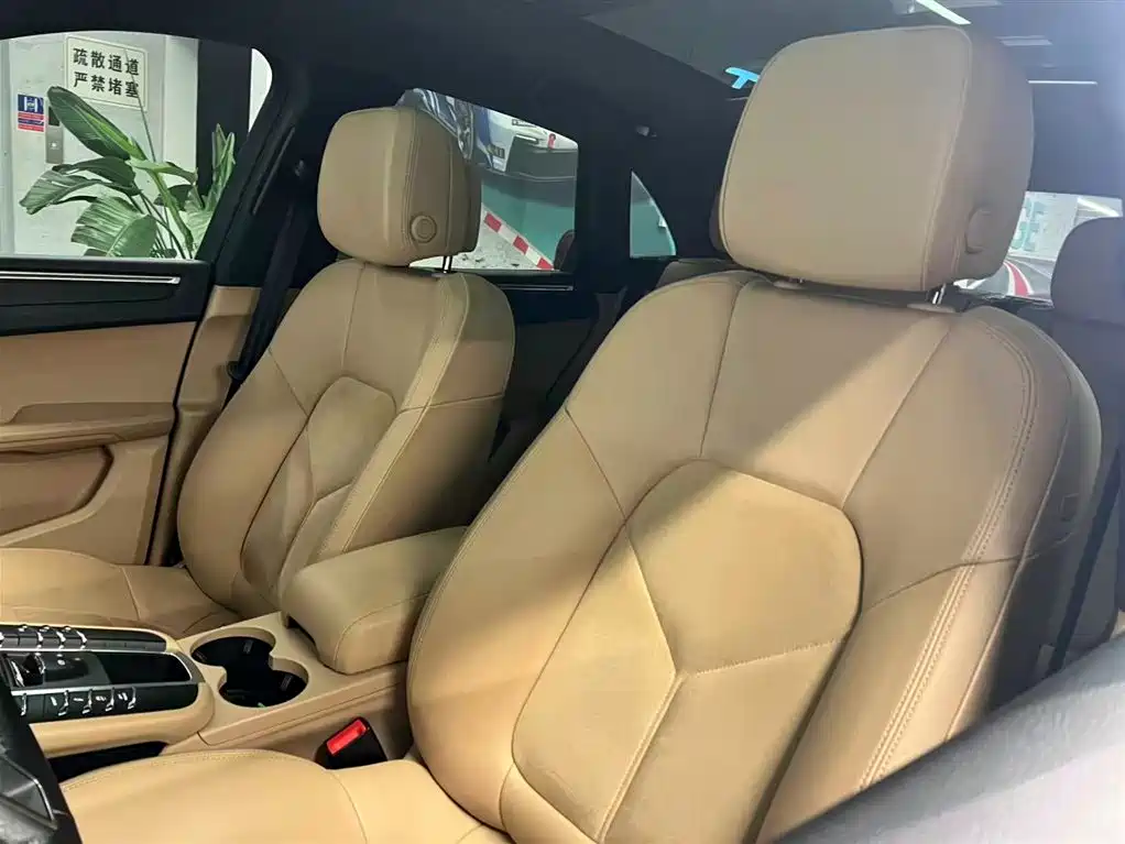 Porsche Macan 2019 — фото 10