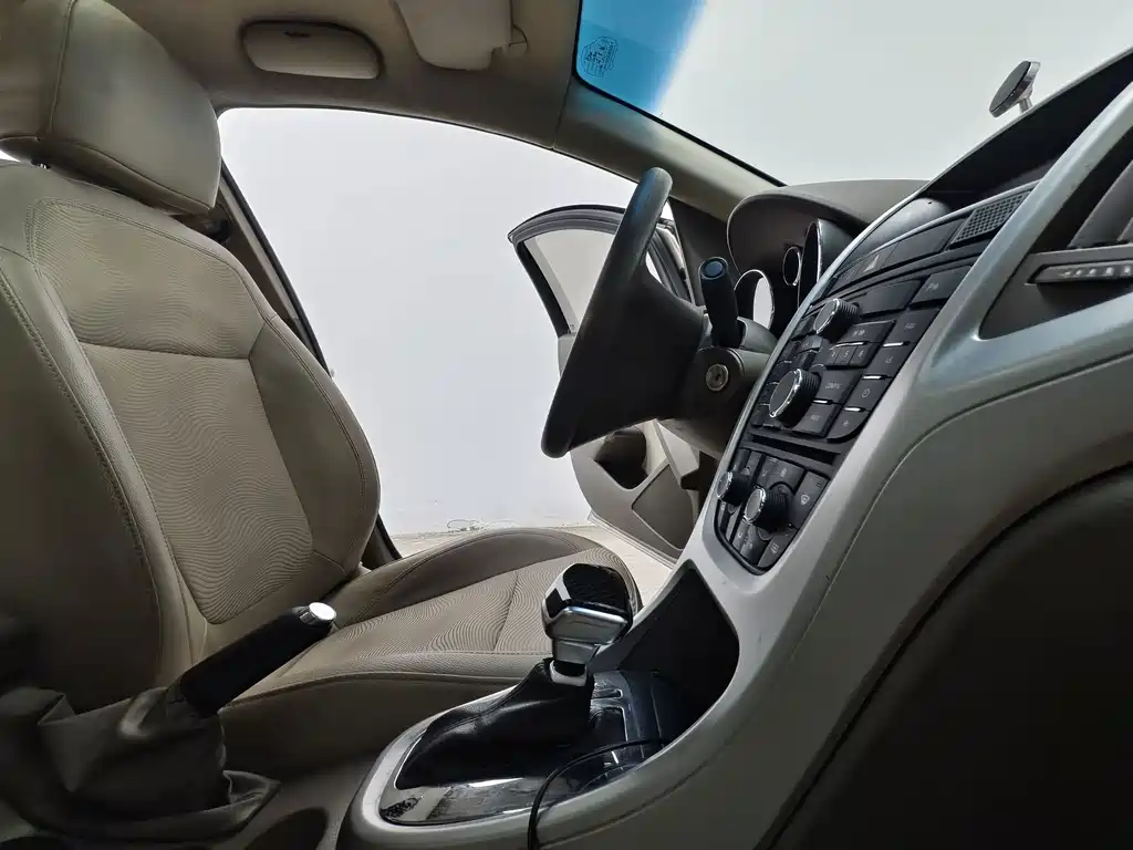 Buick Excelle GT 2014 — фото 15