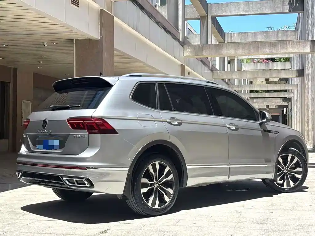 Volkswagen Tiguan L 2021 — фото 8