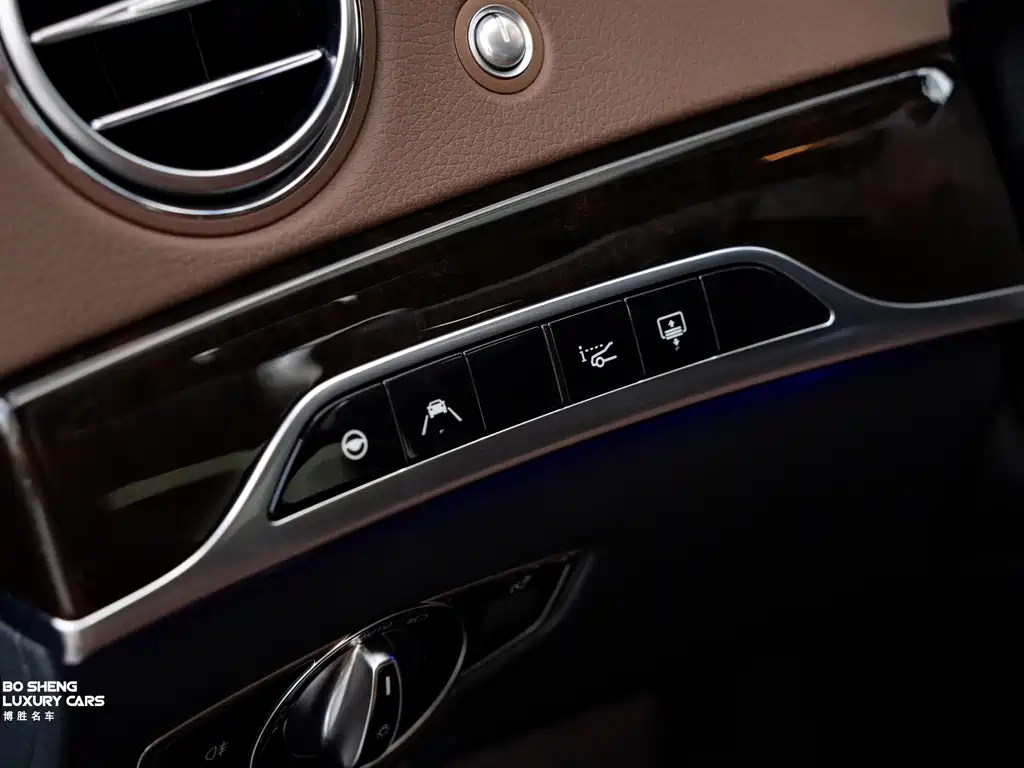 Mercedes-Benz Maybach S-Class 2020 — фото 27