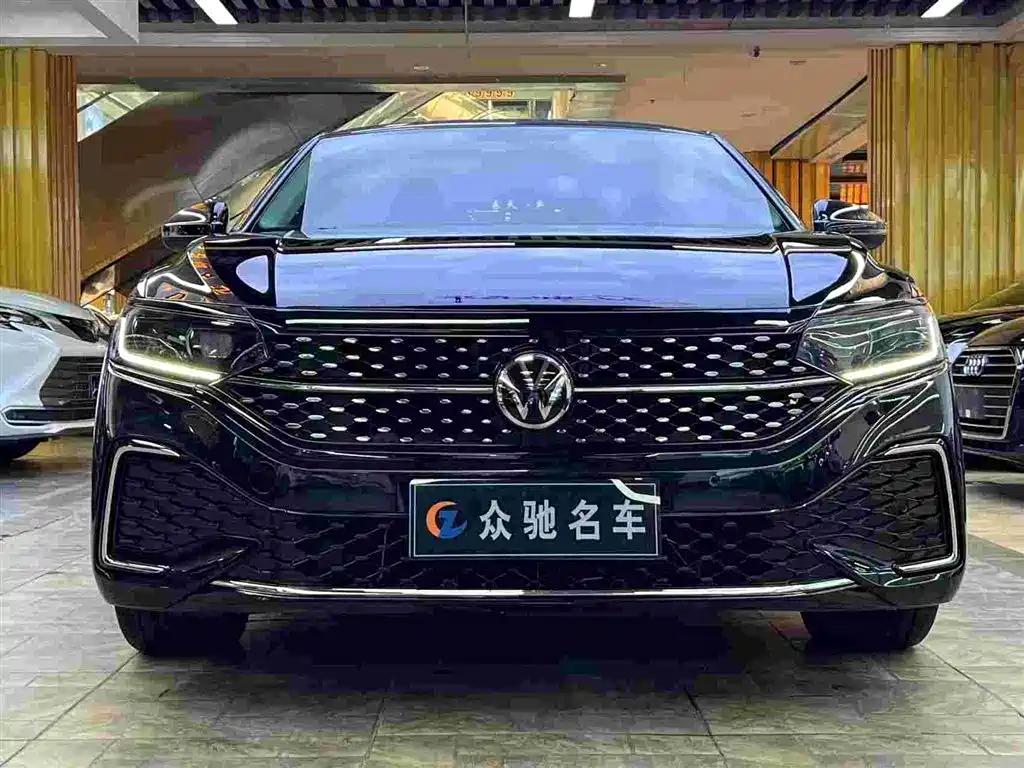 Volkswagen Passat 2024 — фото 3