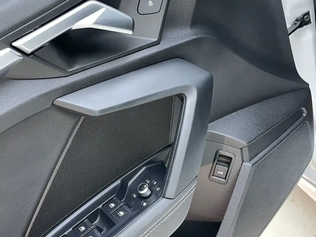 Audi A3 2023 — фото 21