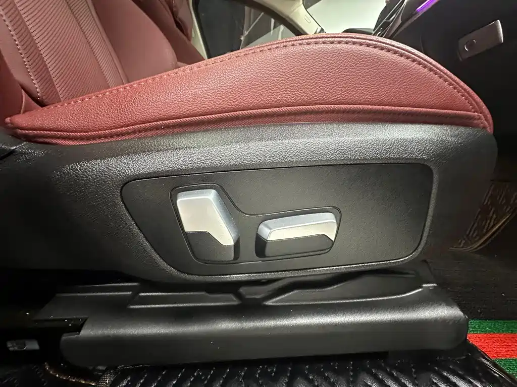 BMW X4 2022 — фото 14
