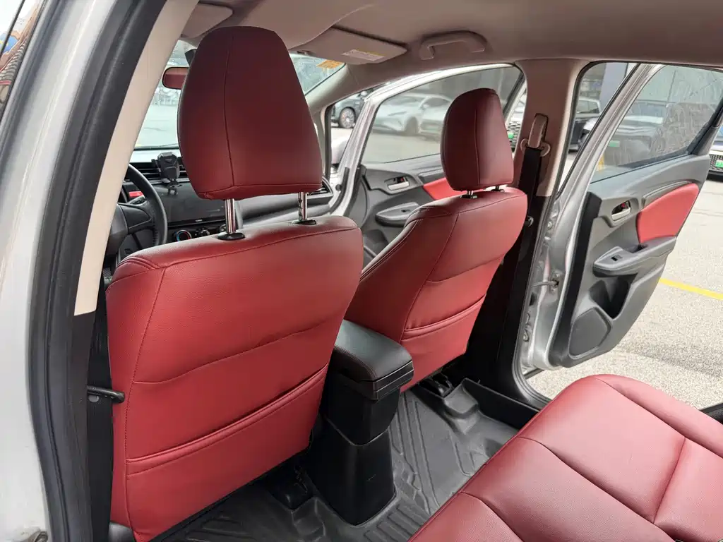 Honda Fit 2015 — фото 23