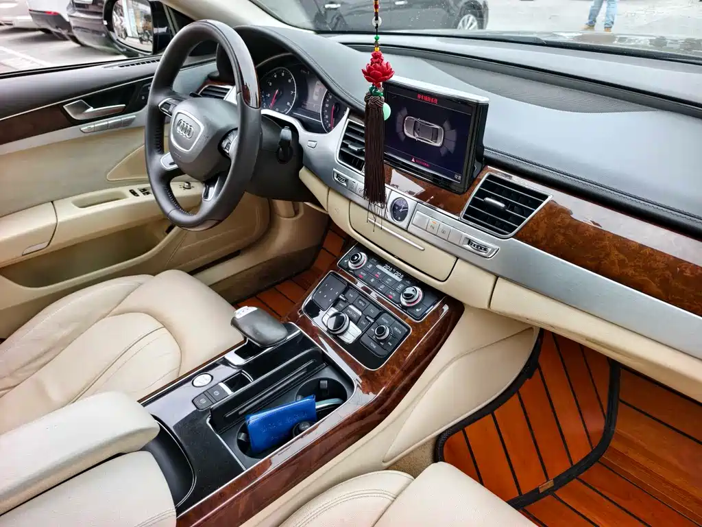 Audi A8 2013 — фото 17