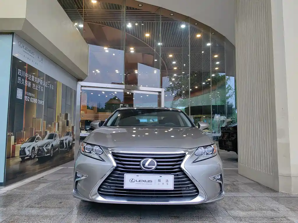 Lexus ES 2017