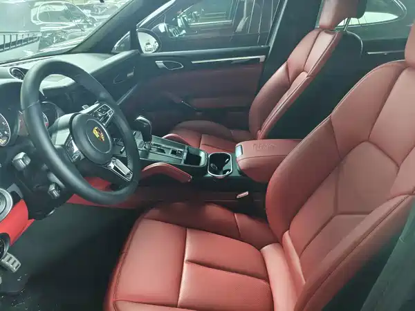 Porsche Cayenne 2012
