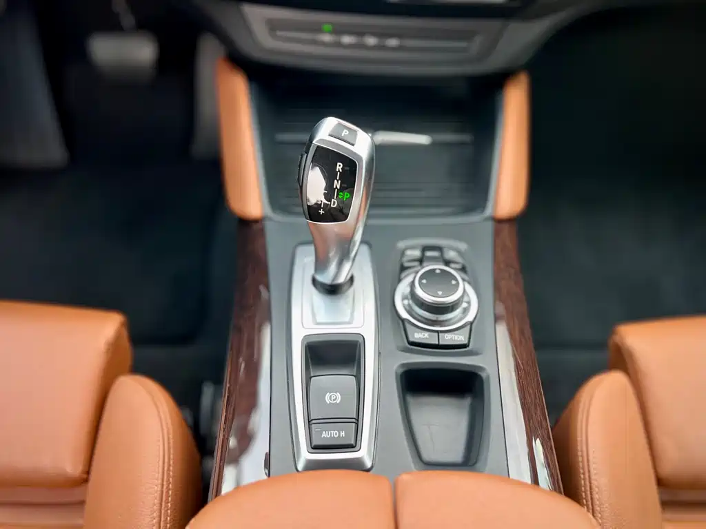 BMW X6 2014 — фото 17