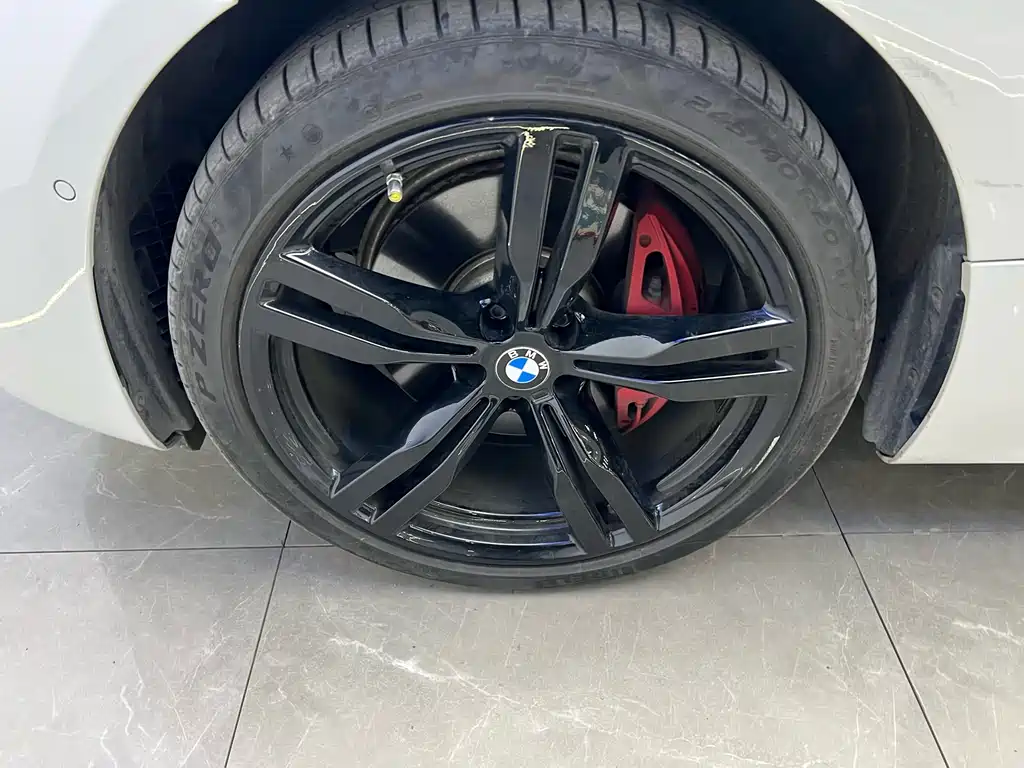 BMW 6 Series GT 2018 — фото 23