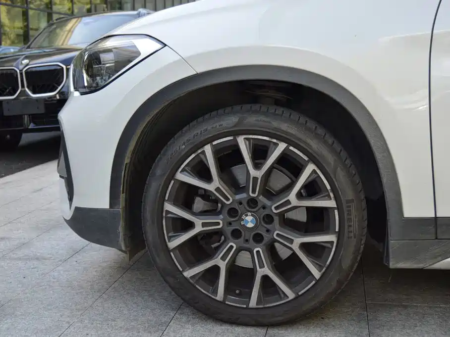 BMW X1 2021 — фото 13