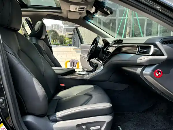 Toyota Camry 2019