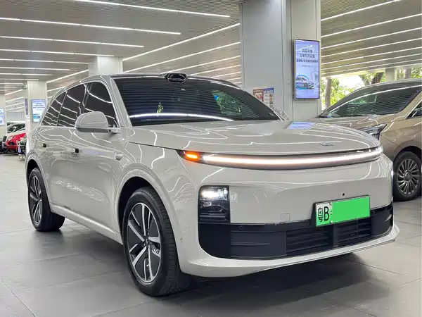 Li Auto L6 2024