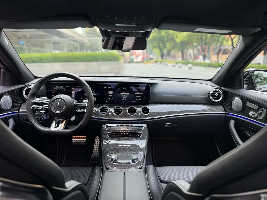 Mercedes-Benz E-Class AMG 2021 — фото 4