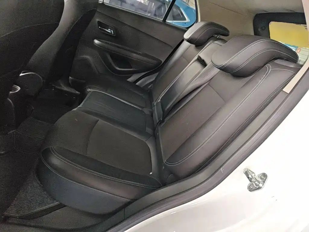 Chevrolet Trax 2015 — фото 17