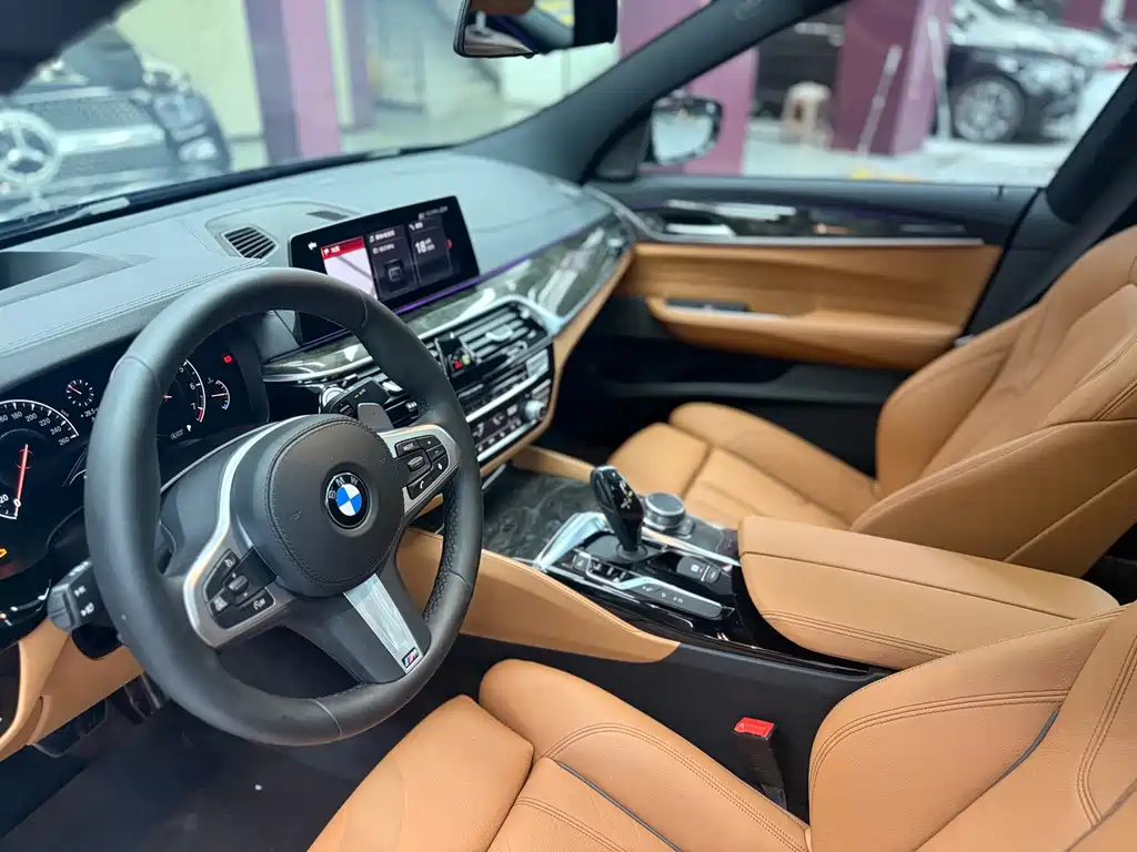 BMW 6 Series GT 2019 — фото 13