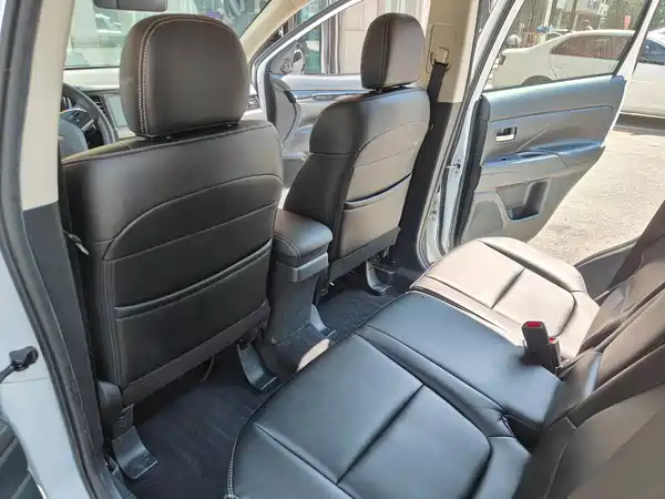 Mitsubishi Outlander 2022