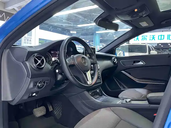 Mercedes-Benz A-Class 2014