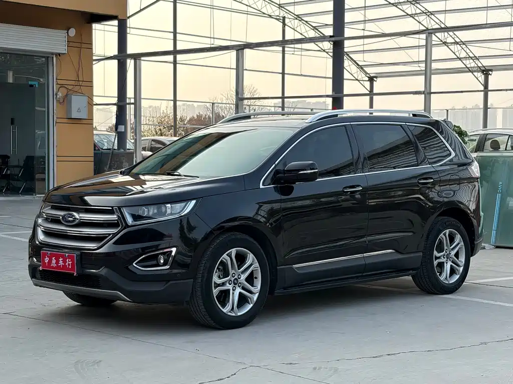 Ford Edge 2018 — фото 1