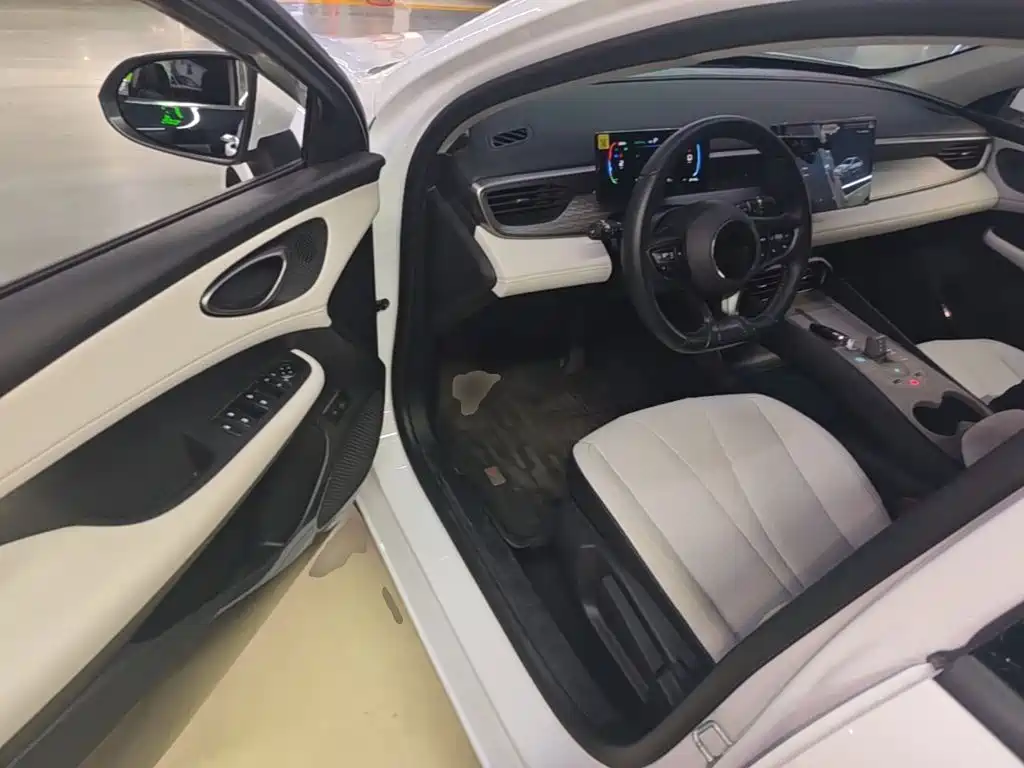 BYD Seal 05 DM-i 2025 — фото 16